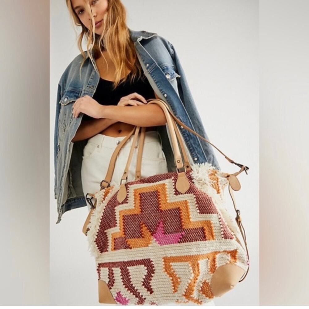 Free People Quick Trip Weekender orig. NWOT - Picture 3 of 10